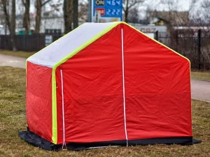 Palapinė su keturiomis tvorelėmis K161/3 - dydis 2m x 2m