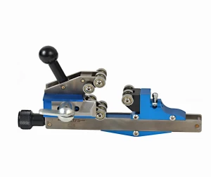 Dezizolator universal de cablu pentru izolația principală 15-54 mm
