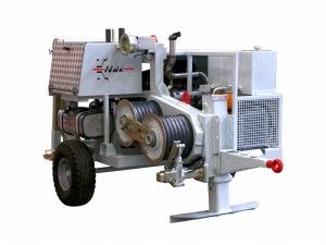 Hydraulic puller 50 kN capacity for single rope pulling on overhead stringing operations as well as underground cabling